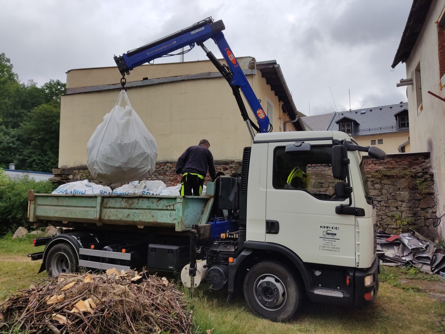 Nakládka odpadu pomocí HR