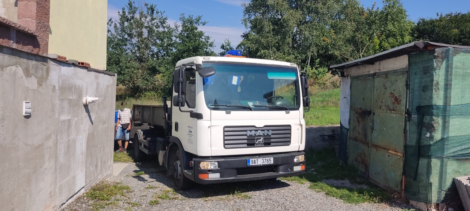 Odvoz štěrku 0/32A k zákazníkovi